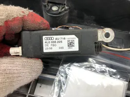 Audi Q7 4L Moulure inférieure de pare-chocs arrière 4L0827933