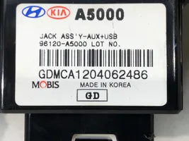 Hyundai i30 Connettore plug in USB 84760-A6050RY