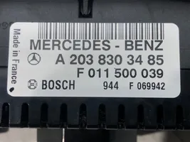 Mercedes-Benz CLK A209 C209 Przełącznik / Włącznik nawiewu dmuchawy A2038303485