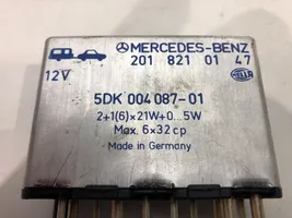 Mercedes-Benz 190 W201 Unidad de control/módulo de la barra de remolque 2018210147