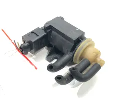 Volkswagen PASSAT B8 Regulator ciśnienia paliwa 1K0906627B