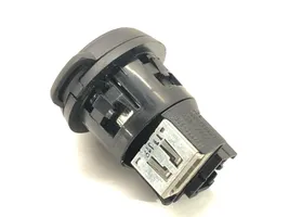 Peugeot 508 USB socket connector 96645227XT