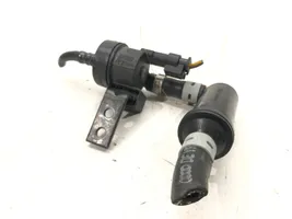 Audi A4 S4 B8 8K Sensore di pressione del carburante 06H906517AA