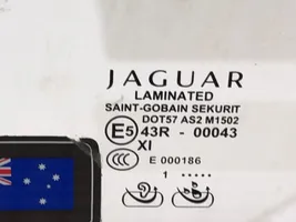 Jaguar XJ X351 priekšējo durvju stikls (četrdurvju mašīnai) 