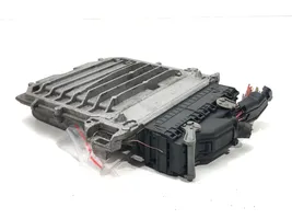 Mercedes-Benz CLA C117 X117 W117 Motora vadības bloka ECU A2709000900