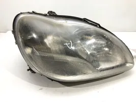 Mercedes-Benz S W220 Lampa przednia A2208200861