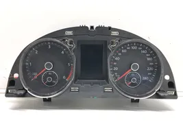 Volkswagen PASSAT CC Speedometer (instrument cluster) 3C8920870A