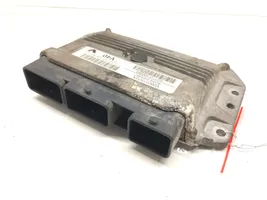 Renault Fluence Komputer / Sterownik ECU silnika 237104856R