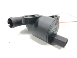 Audi A6 C7 Supporto di montaggio del filtro dell’olio 4H0121671D