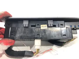 Hyundai Trajet Electric window control switch 621W02250