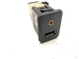 Chevrolet Cruze II USB-pistokeliitin 