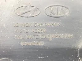 KIA Ceed Maniglia esterna del portellone posteriore/bagagliaio 87312-A2250