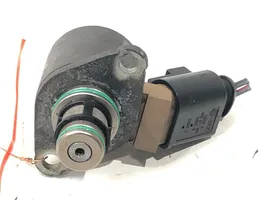 Volkswagen Golf VII Fuel pressure regulator 