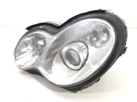 Mercedes-Benz C AMG W203 Lampa przednia A2038203761