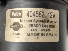 Nissan Almera N16 Etupyyhkimen vivusto ja moottori 404582