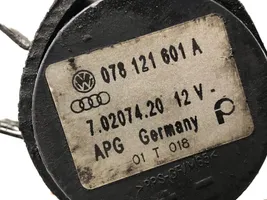 Audi A6 Allroad C5 Mocowanie / uchwyt filtra oleju 078121601A