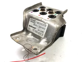 Audi A8 S8 D3 4E Muut jarrujen osat 4E0616014B