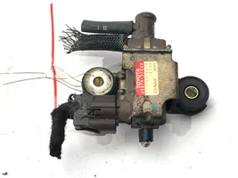 Toyota Corolla Verso E121 Regulator ciśnienia paliwa 25819-27020