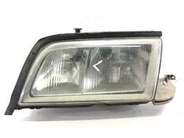 Mercedes-Benz C AMG W202 Lampa przednia A2028202361