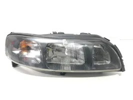 Volvo S60 Lampa przednia 8659611