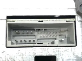 Ford Fusion Panel / Radioodtwarzacz CD/DVD/GPS 