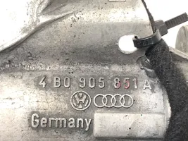 Volkswagen PASSAT B5 Užvedimo spynelė 4B0905851A