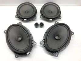 Toyota Avensis T270 Kit système audio 