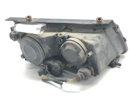 Volkswagen PASSAT B5 Lampa przednia 