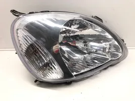 Toyota Yaris Lampa przednia 