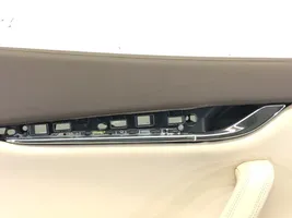 Maserati Quattroporte Takaoven verhoilu 