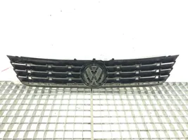 Volkswagen PASSAT B5 Atrapa chłodnicy / Grill 3B0853653C