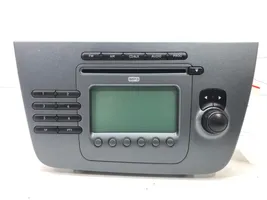 Renault Clio IV Panel / Radioodtwarzacz CD/DVD/GPS 5P1035186B