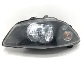 Seat Cordoba (6L) Lampa przednia 