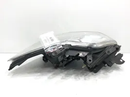 Toyota Auris 150 Lampa przednia 81150-02460