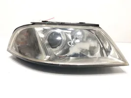 Volkswagen PASSAT B5.5 Lampa przednia 3B0941016AK