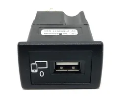 Mercedes-Benz CLS C257 USB-pistokeliitin A2138203200