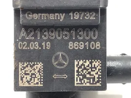 Mercedes-Benz CLS C257 Czujnik uderzenia Airbag A2139051300