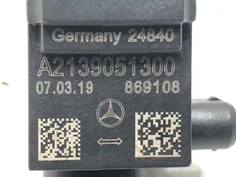 Mercedes-Benz CLS C257 Czujnik uderzenia Airbag A2139051300