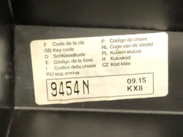 Fiat 500X Hansikaslokerosarja 