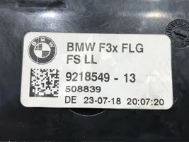 BMW 3 F30 F35 F31 Kojelaudan sivutuuletussuuttimen kehys 9218549