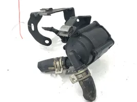 Peugeot 308 Supporto di montaggio del filtro dell’olio V753914080