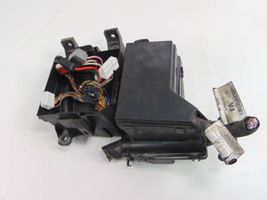 Nissan Qashqai+2 Boîte à fusibles 24383JD00A