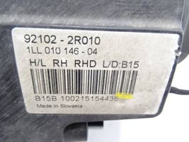 Hyundai i30 Lampa przednia 100215154436