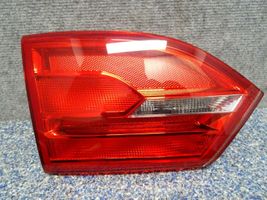 Volkswagen Jetta VI Tailgate rear/tail lights 5C6945093