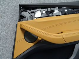 BMW X4 G02 Takaoven verhoilu 