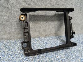 BMW M2 F87 Jäähdyttimen kehyksen suojapaneeli 8625445