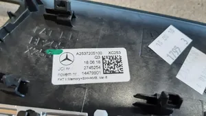 Mercedes-Benz GLC X253 C253 Set di rivestimento del pannello della portiera 