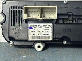 Volkswagen PASSAT B7 Oro kondicionieriaus/ klimato/ pečiuko valdymo blokas (salone) 5K0907044DG