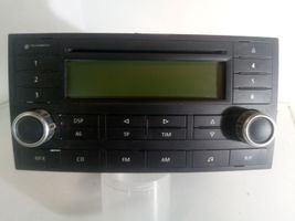 Volkswagen Touareg I Radio / CD/DVD atskaņotājs / navigācija VWZ4Z4D7135647