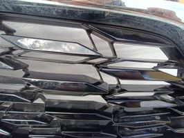 Toyota Highlander XU70 Maskownica / Grill / Atrapa górna chłodnicy 531010E330